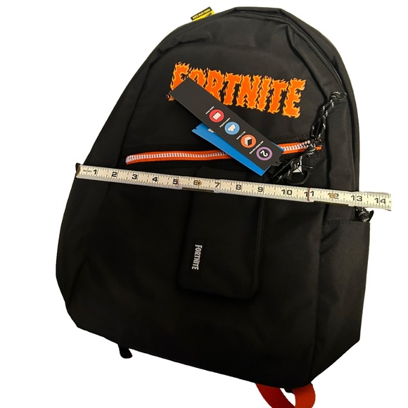 NEW Fortnite 18” Kids Black School Backpack - Padded Laptop Sleeve (NWT) - Picture 8 of 8